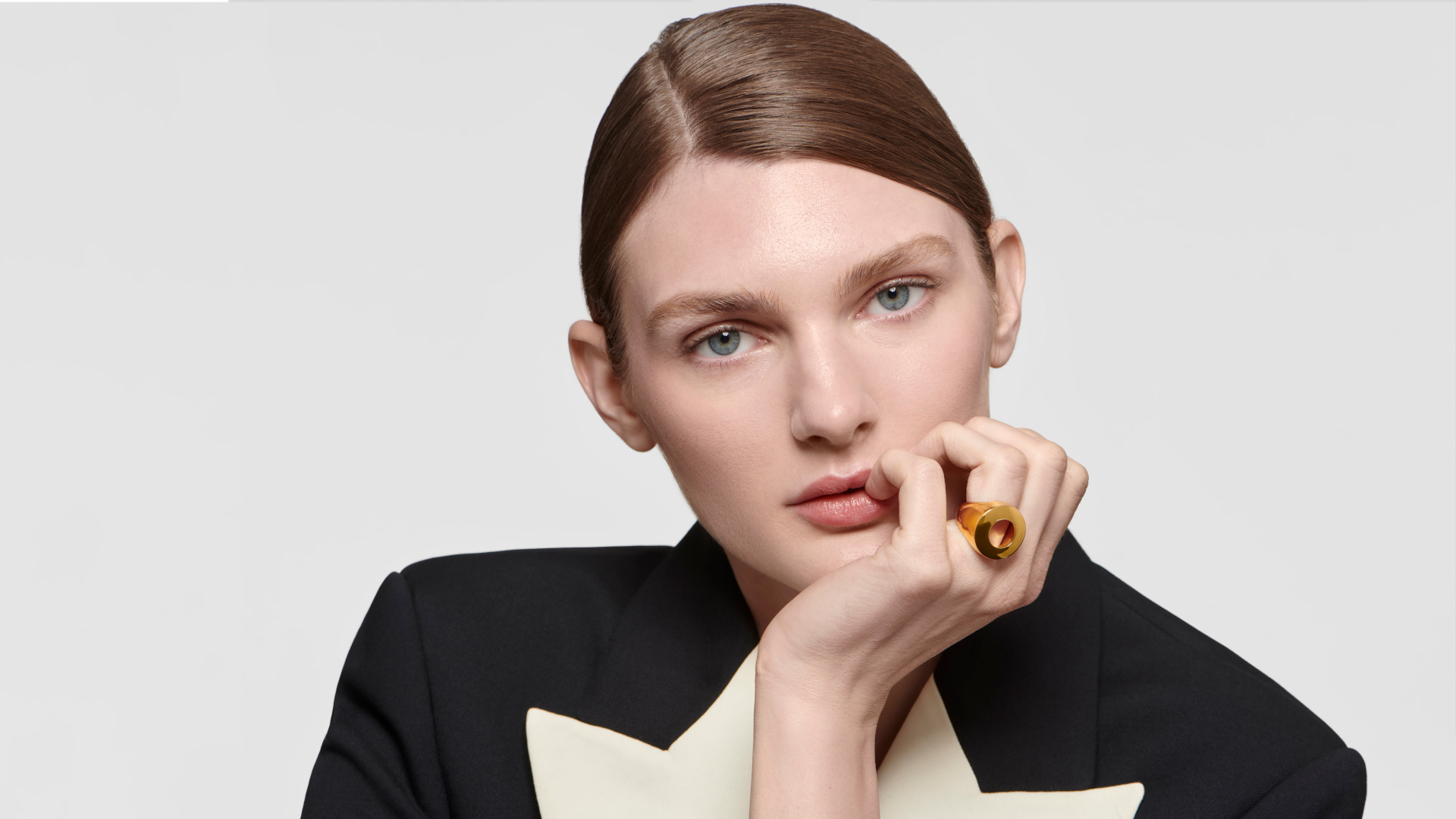 2025 Holiday Gift Guide AUVERE