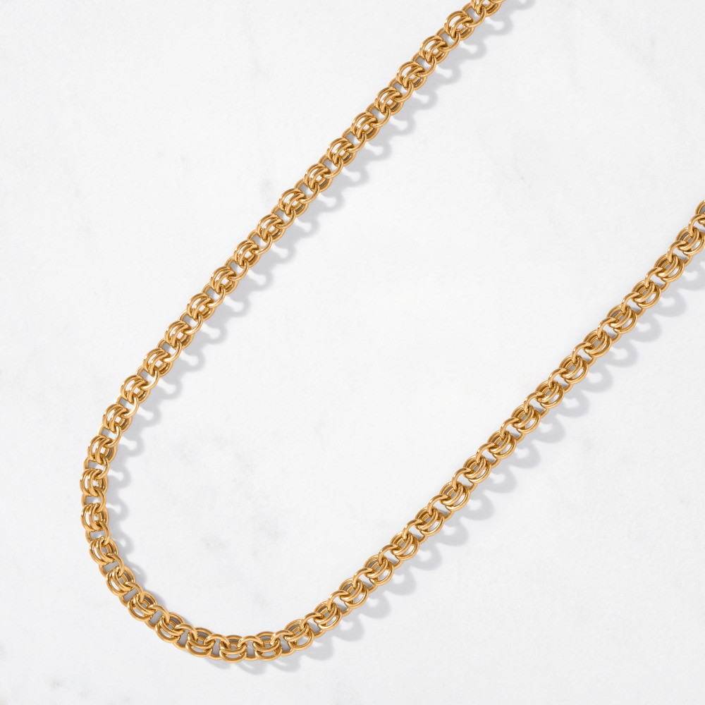 2025 Holiday Gift Guide AUVERE