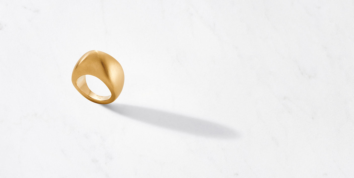 Golden Apex 24K Ring Satin