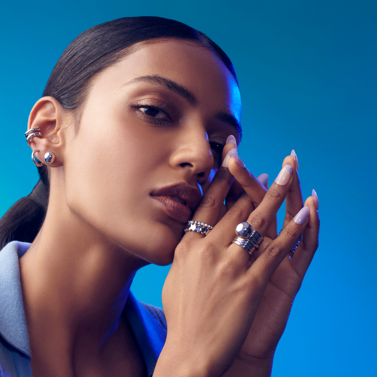 Discover rare 18 karat gold collections