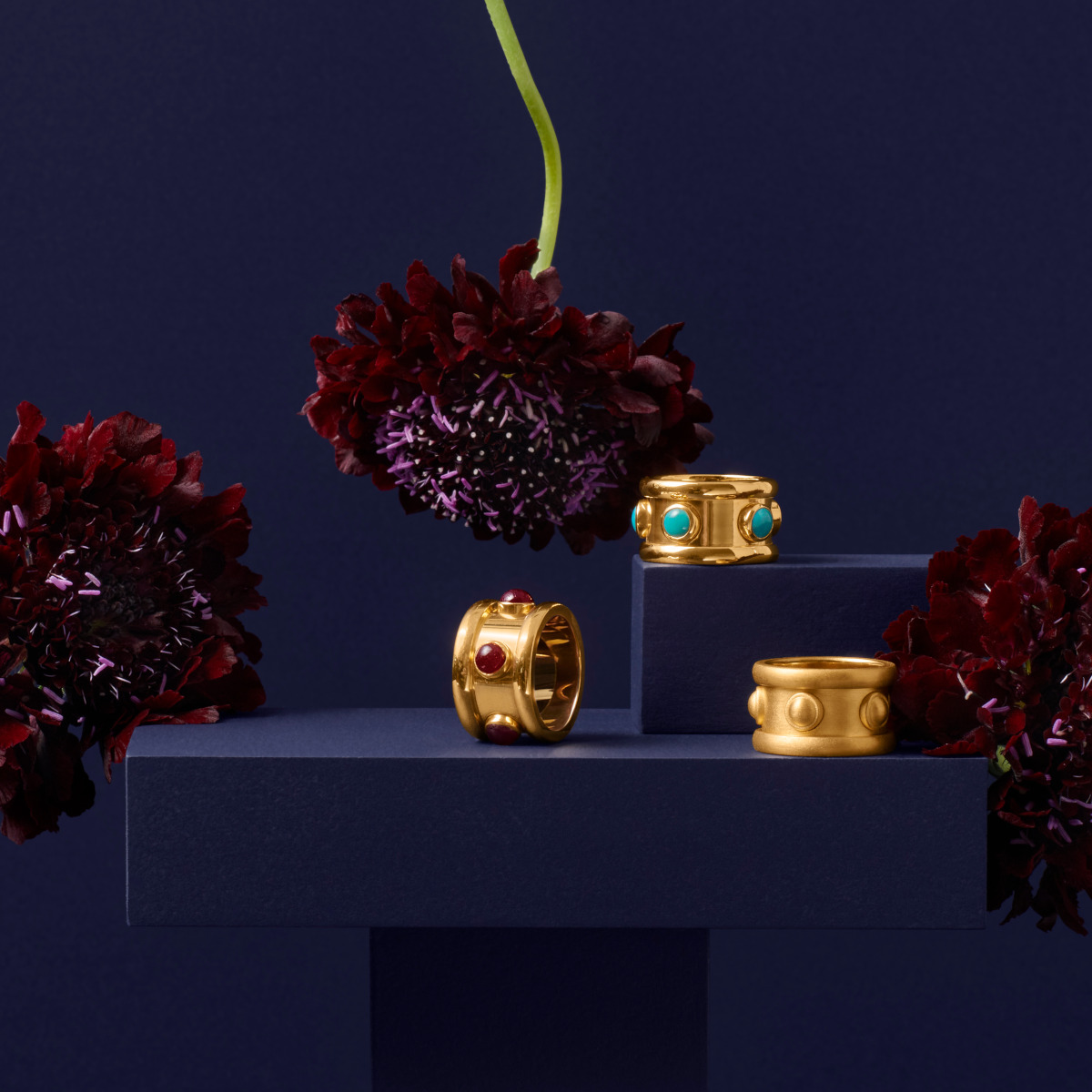 Discover rare 18 karat gold collections