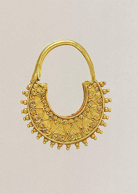 Gold Hoop Earring, 5th century, BCE